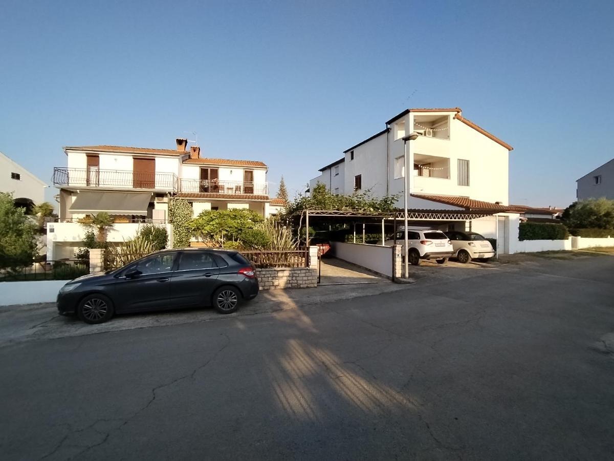 Apartment Marijana Porec Exterior photo