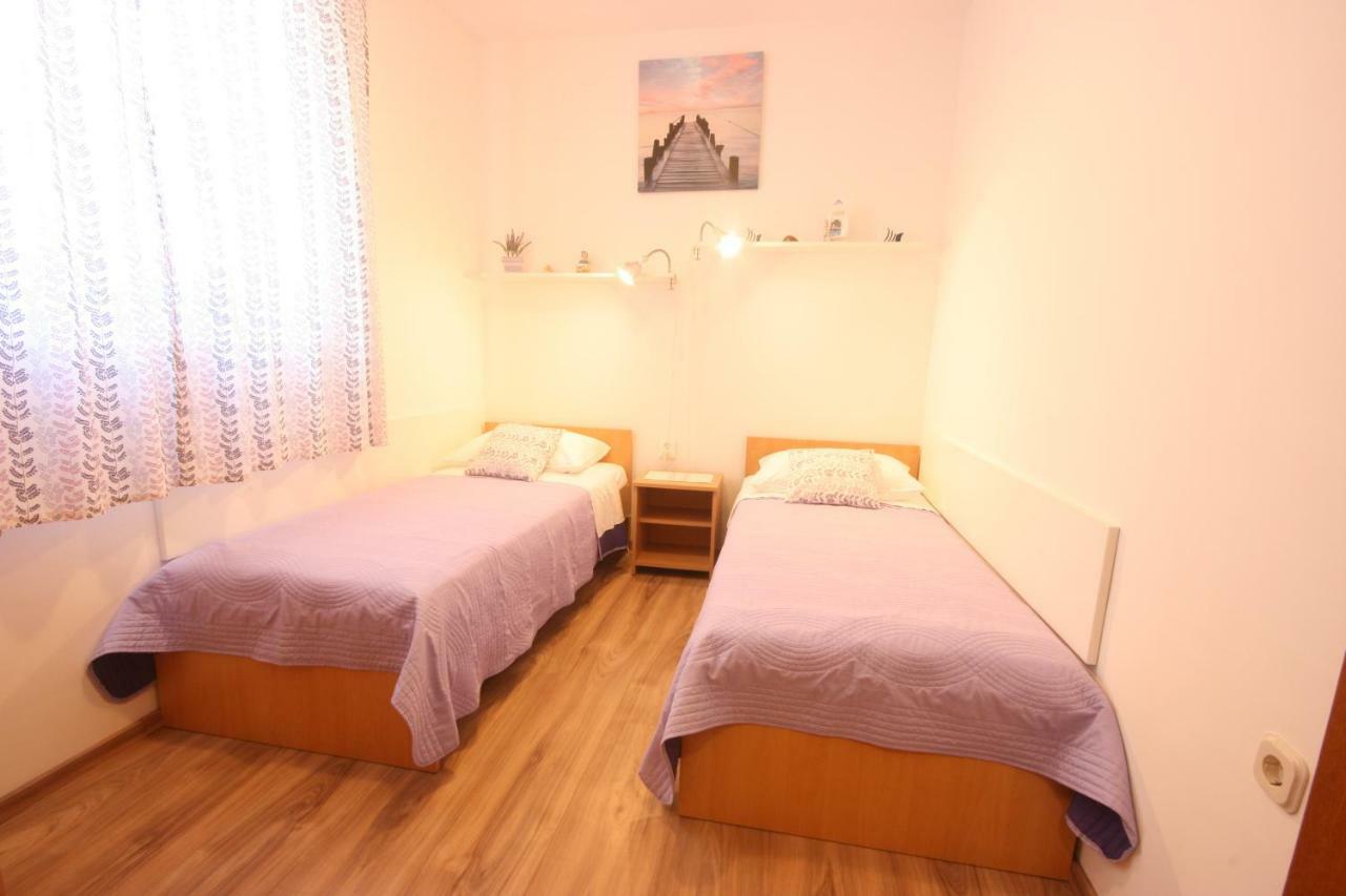 Apartment Marijana Porec Exterior photo